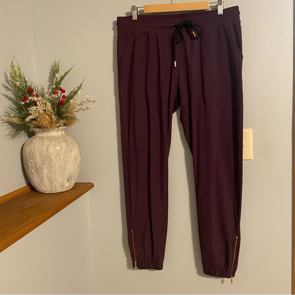 ZYIA Joggers Zippered Ankle Sz L